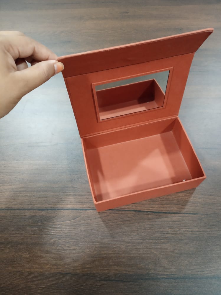 Lens Cardboard box